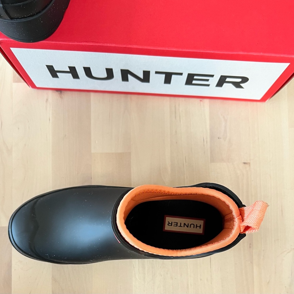 Hunter “Play” line, Chelsea rain boots. New in box, never worn - Picture 6 of 8
